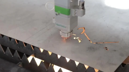 Découpeuse de laser de coupeur de fibre d'acier en métal de commande numérique par ordinateur en aluminium