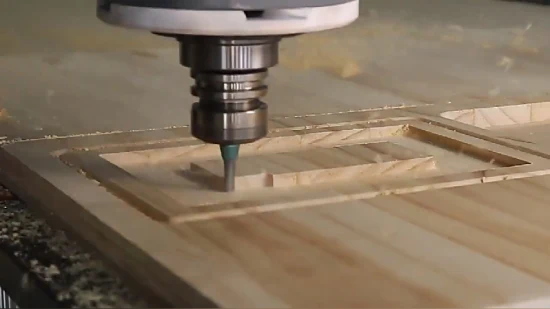 Routeur CNC de meubles en bois 3 axes 4 axes avec 1300 × 2500 mm Atc 1325 Machine de gravure et de sculpture sur bois 3D